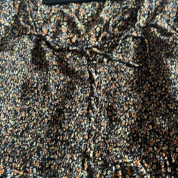 Oliveaceous top - Picture 6 of 6